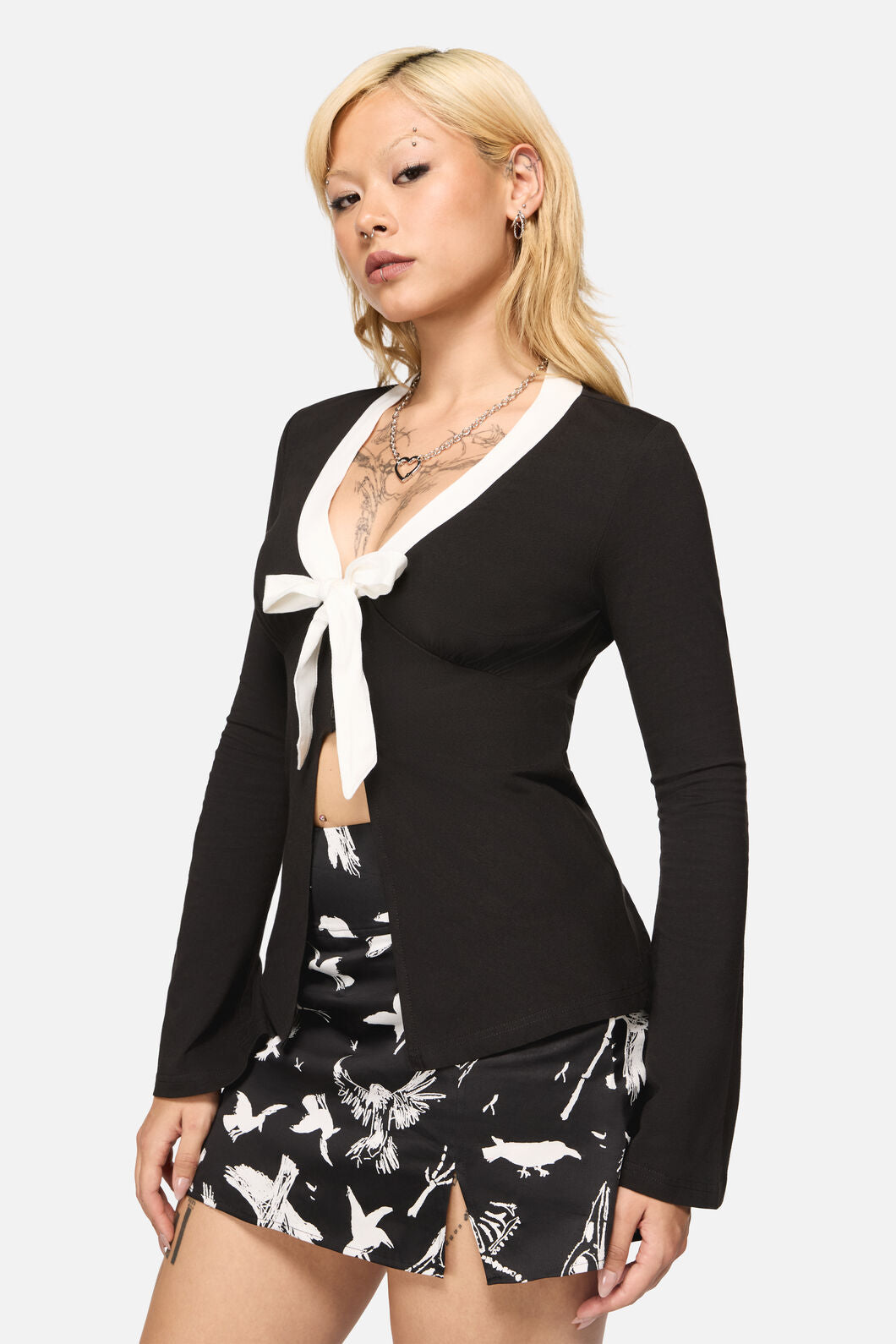 Black Friday - Wingspan Goth Top - black