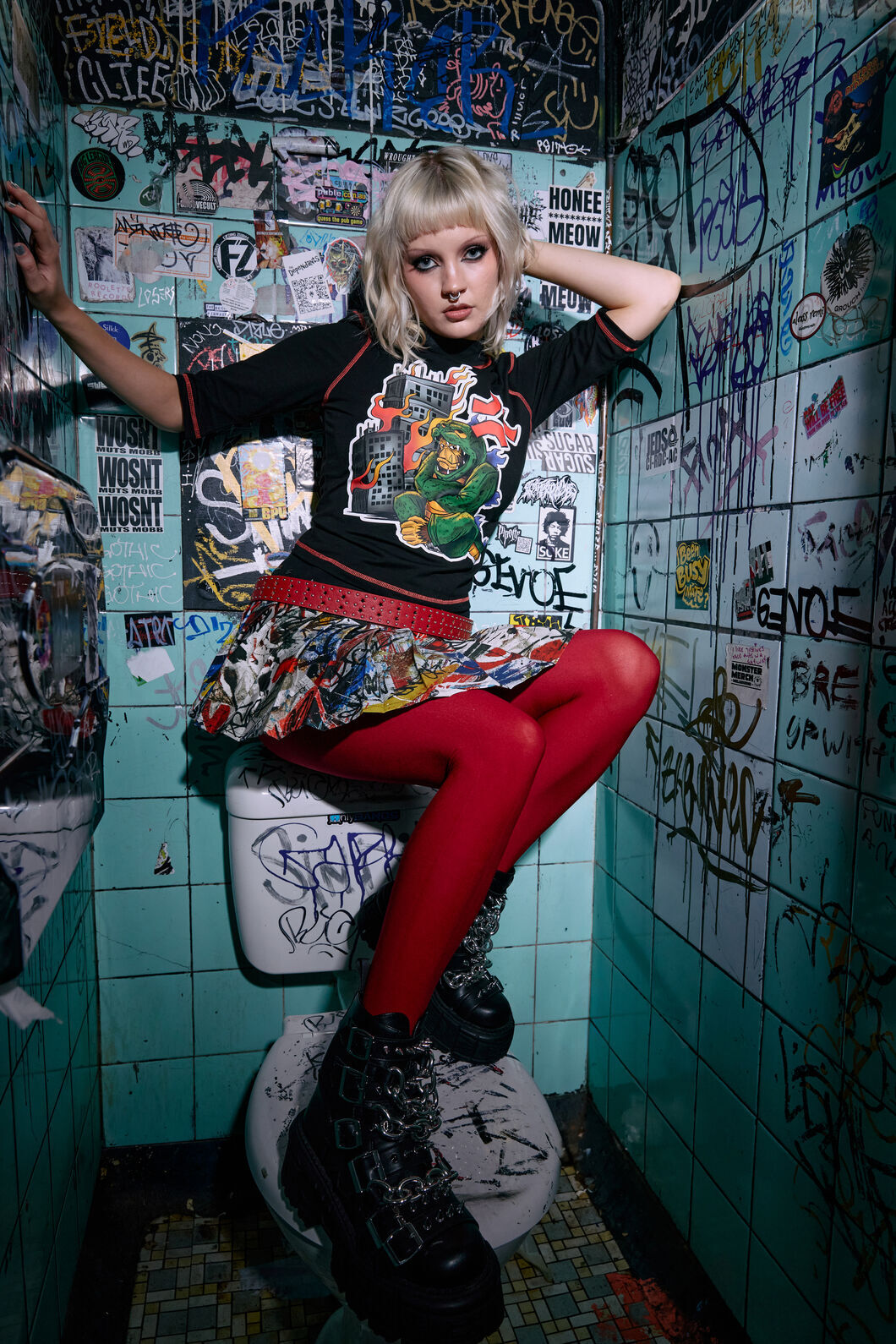 Black Friday - Facade Riot Tee - black