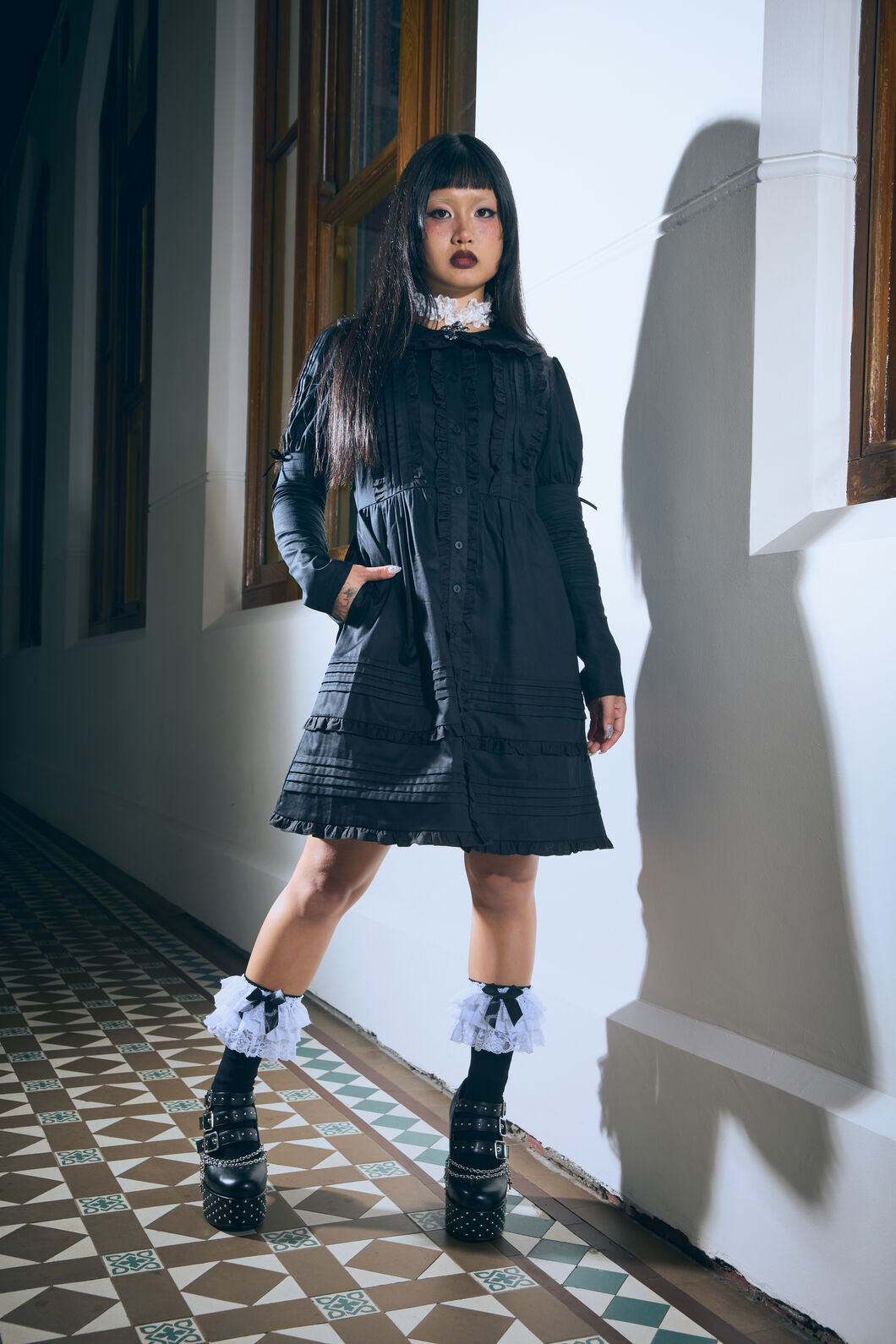 Black Friday - Estate Frill Dress - black