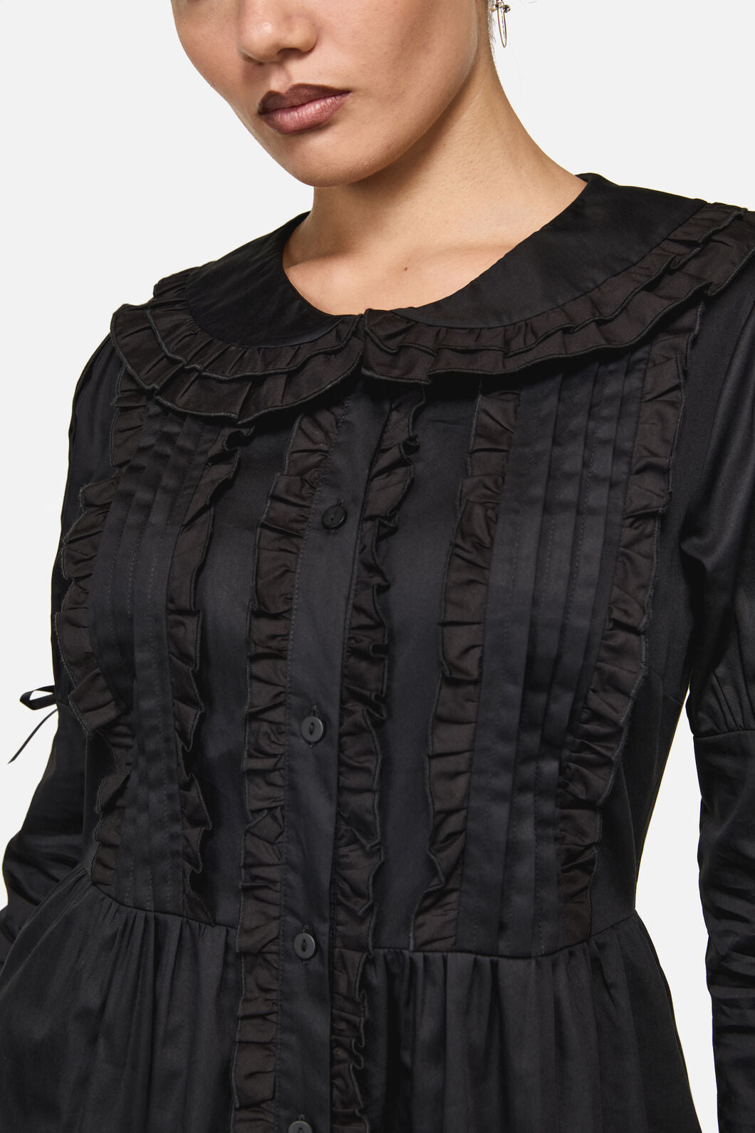 Black Friday - Estate Frill Dress - black