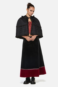 Black Friday - Estate Frill Cape - black