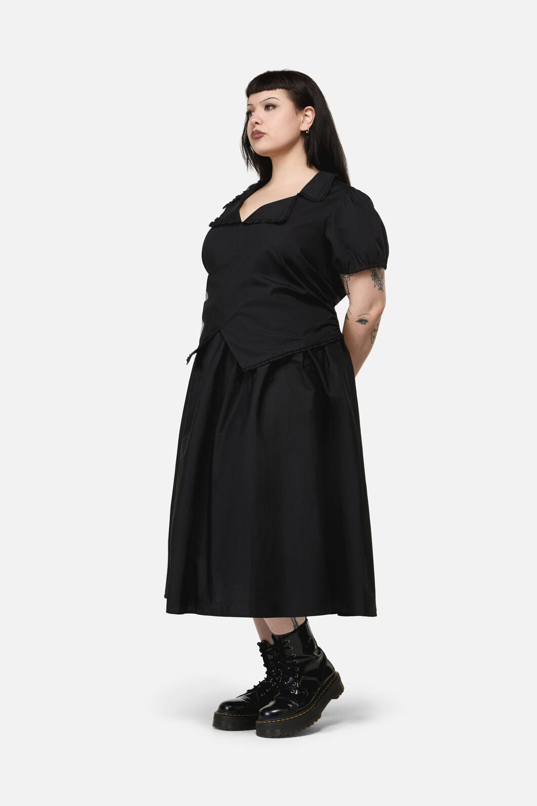 Black Friday - Curve Conquest Goth Midi Dress - black