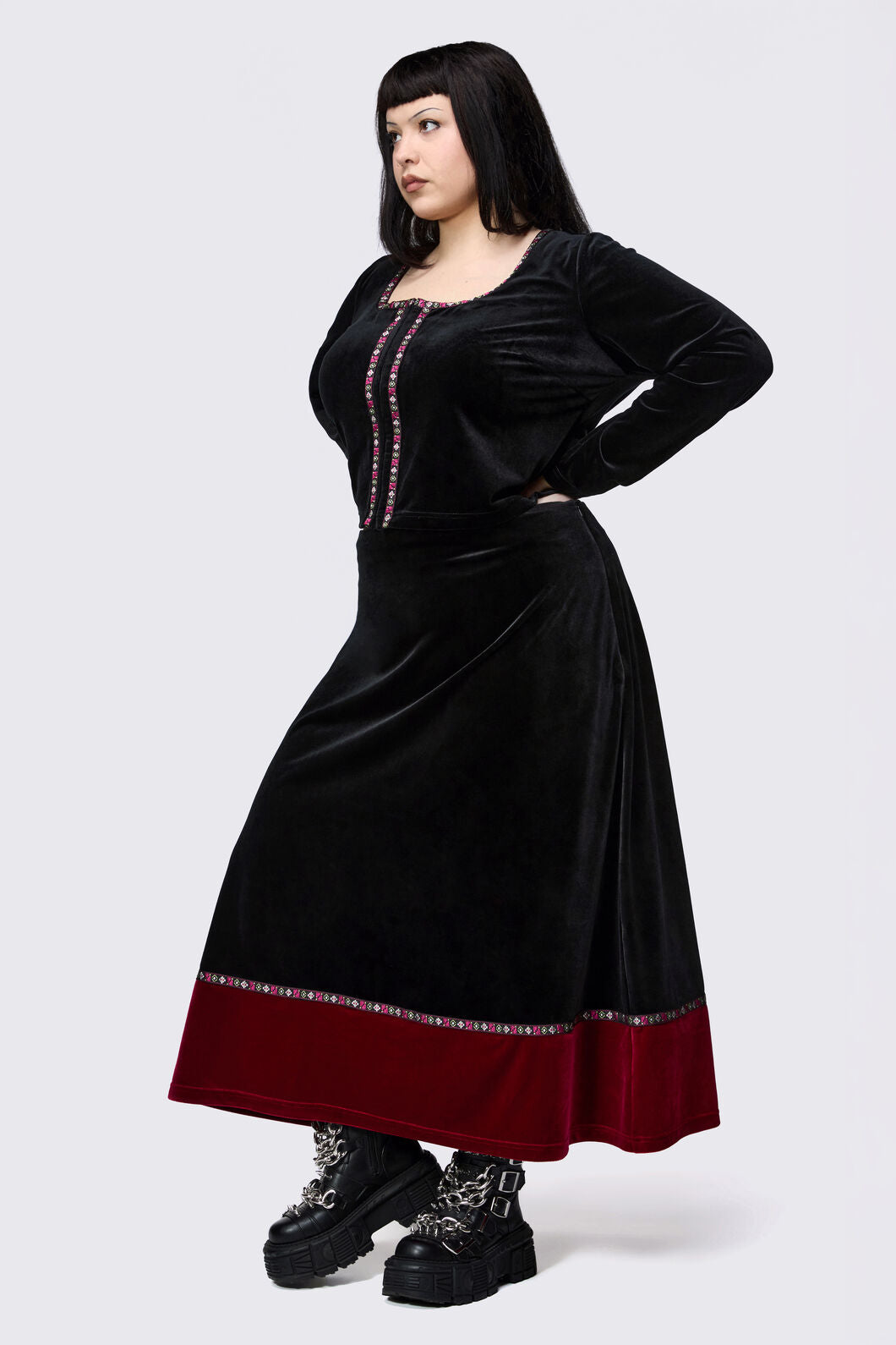 Black Friday - Curve Squire Goth Velour Midi Skirt - black