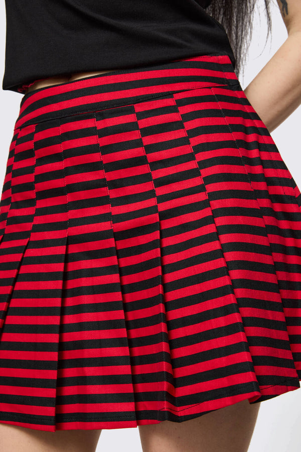 Black Friday - Trad Emo Stripe Pleated Skirt - black-red