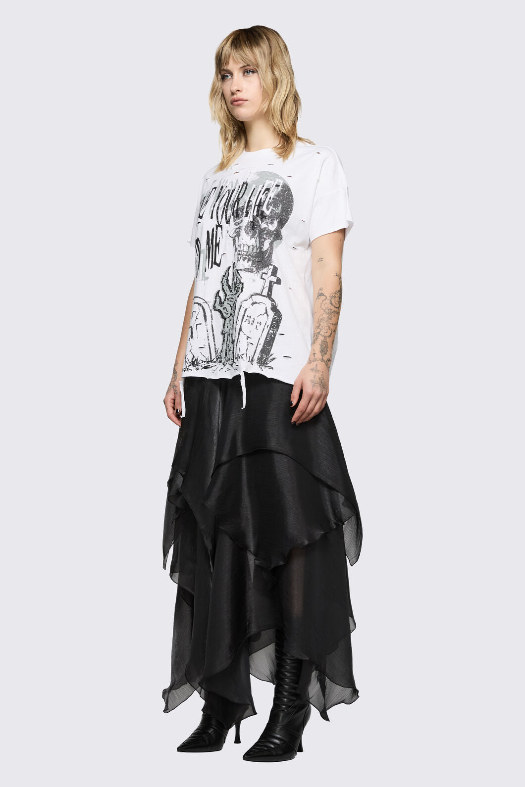 Black Friday - Decay Tee - white