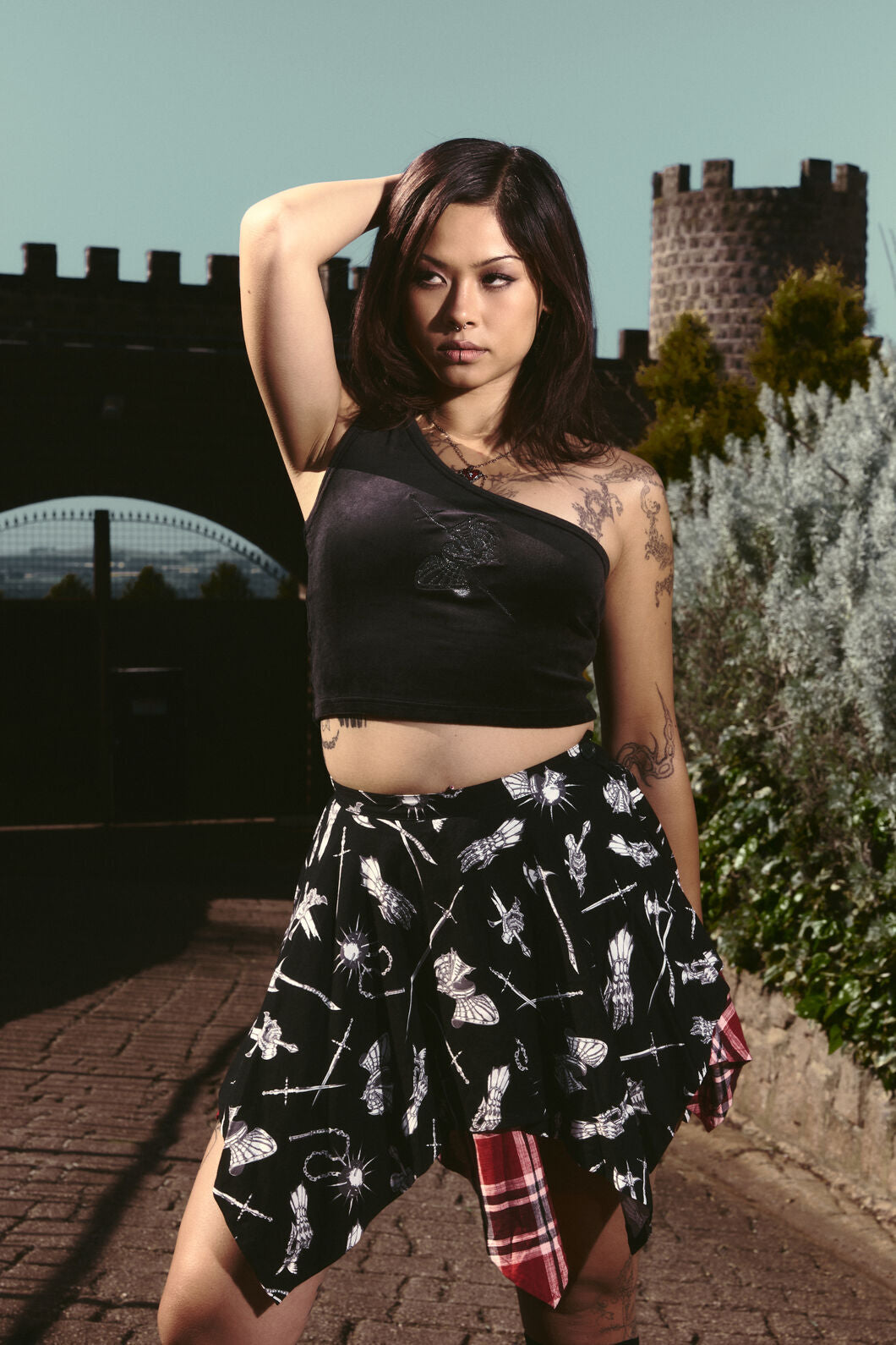 Black Friday - Lance Asymmetric Velour Tank Top - black