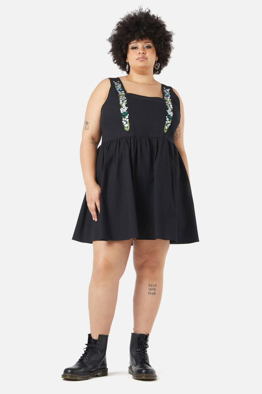 Black Friday - Curve Lily Pinafore - black