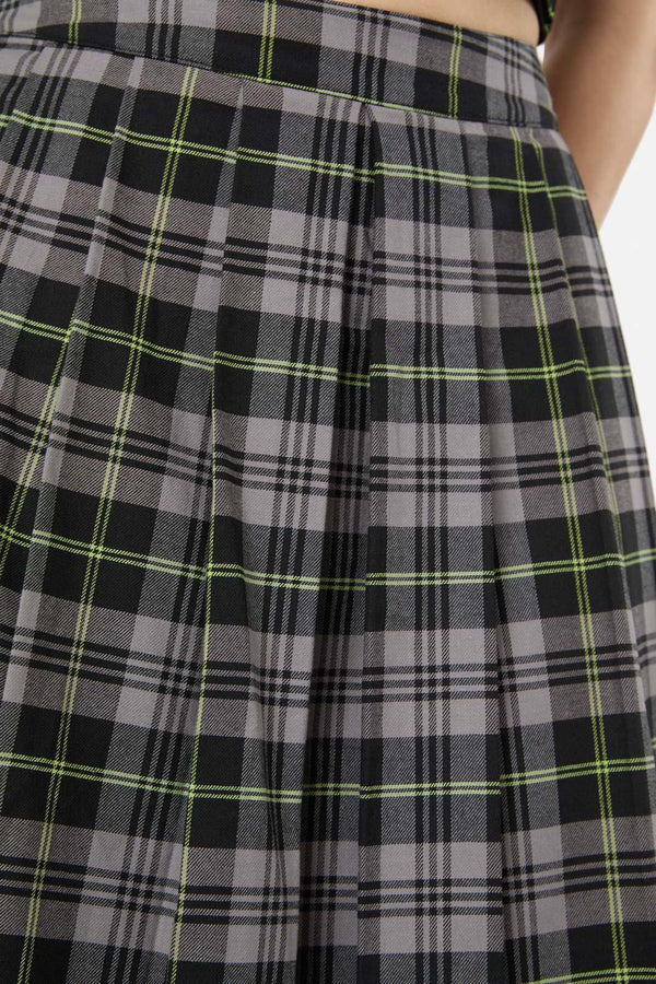 Black Friday - Encounter Tartan Midi Skirt - black-green