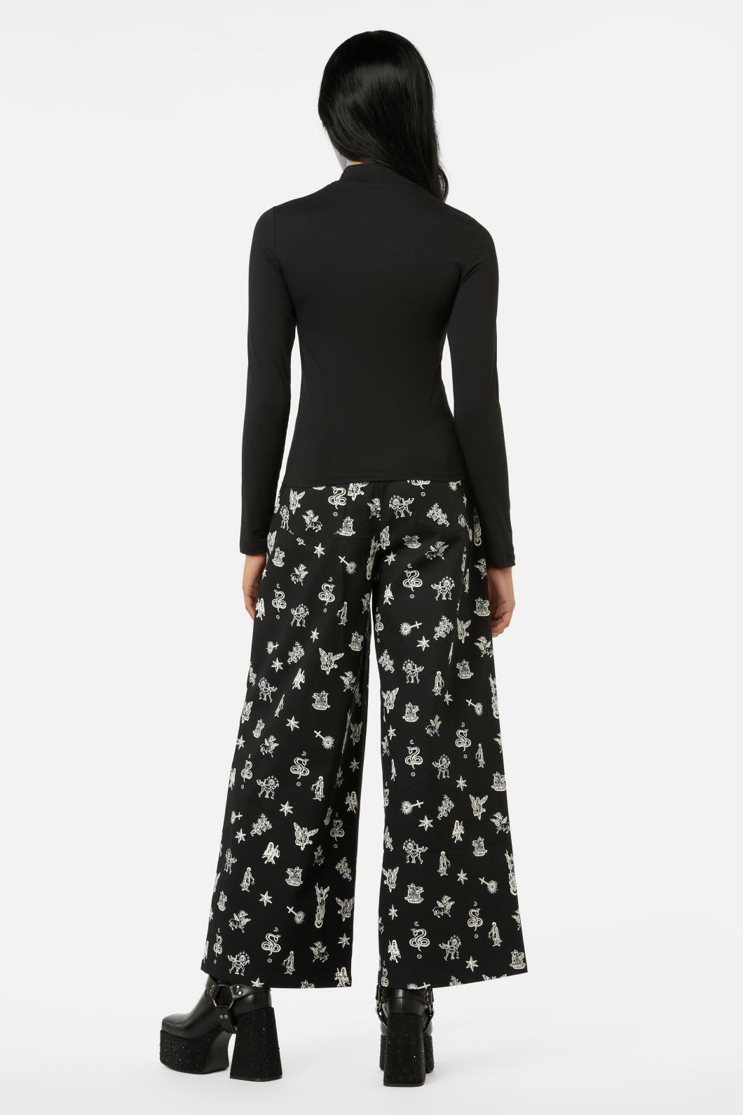 Black Friday - Reclaim Sword Mock Neck Top - black