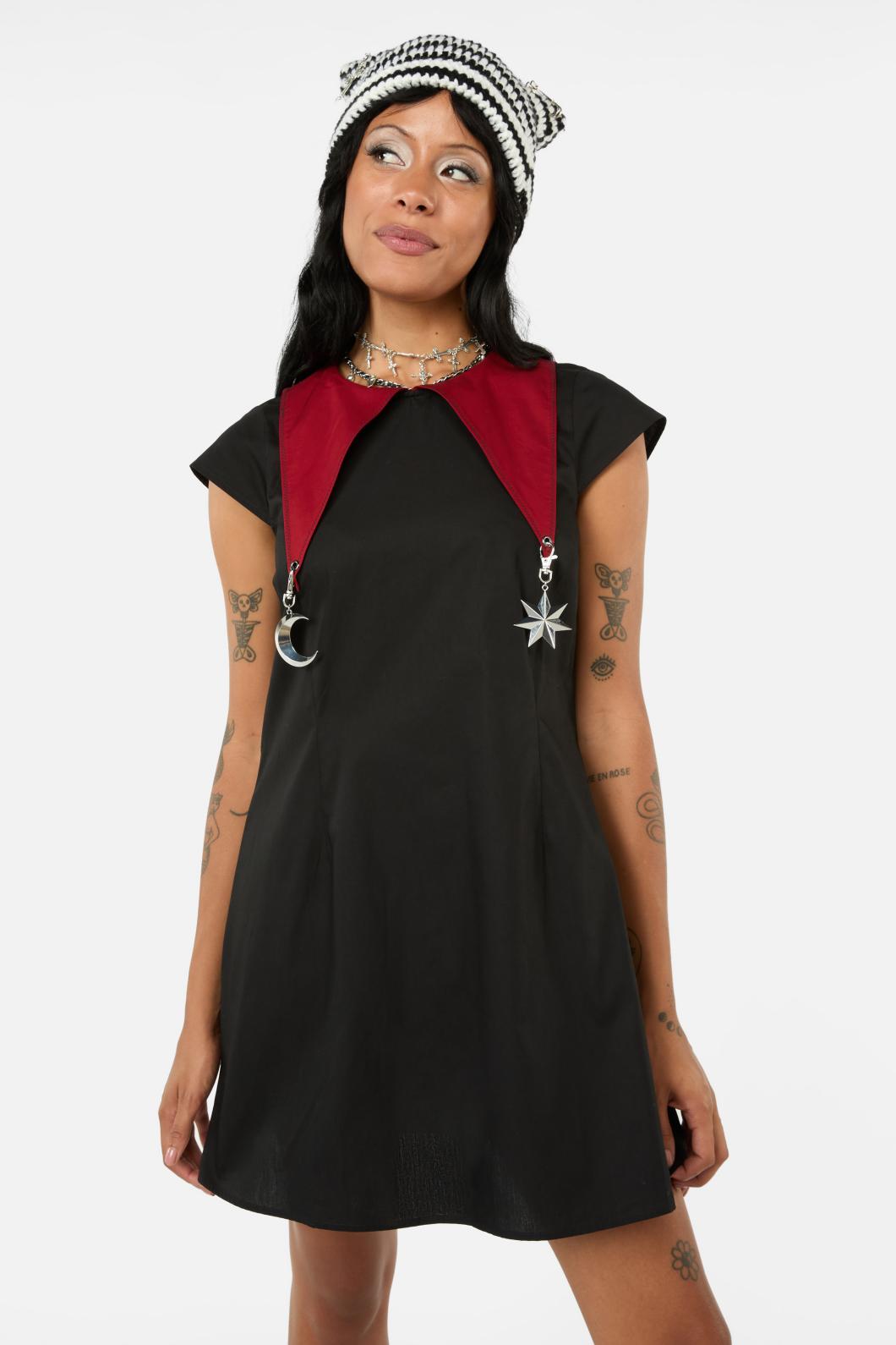 Black Friday - Puppet Show Shift Dress - black