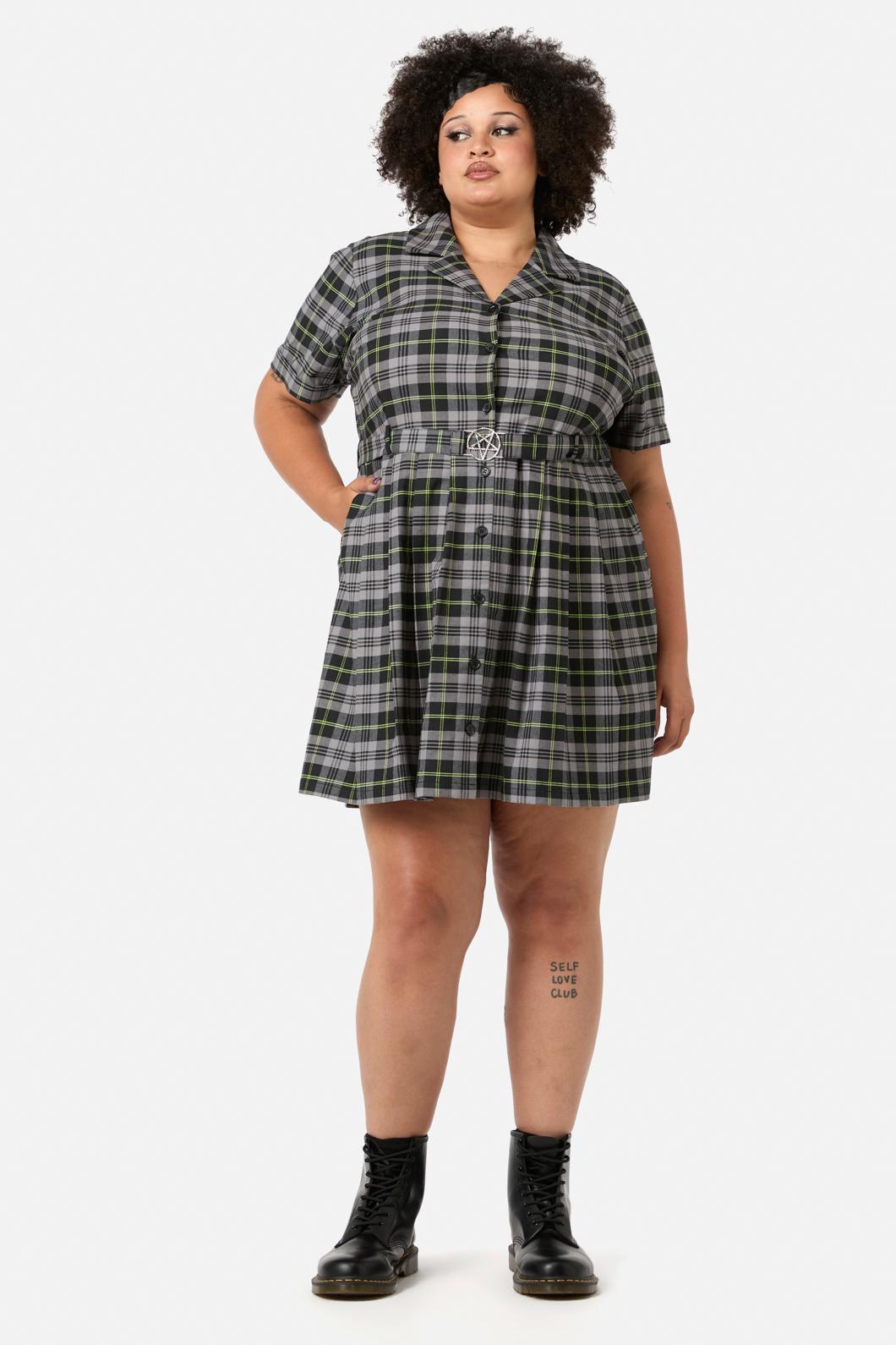 Black Friday - Curve Encounter Tartan Dress - black-green