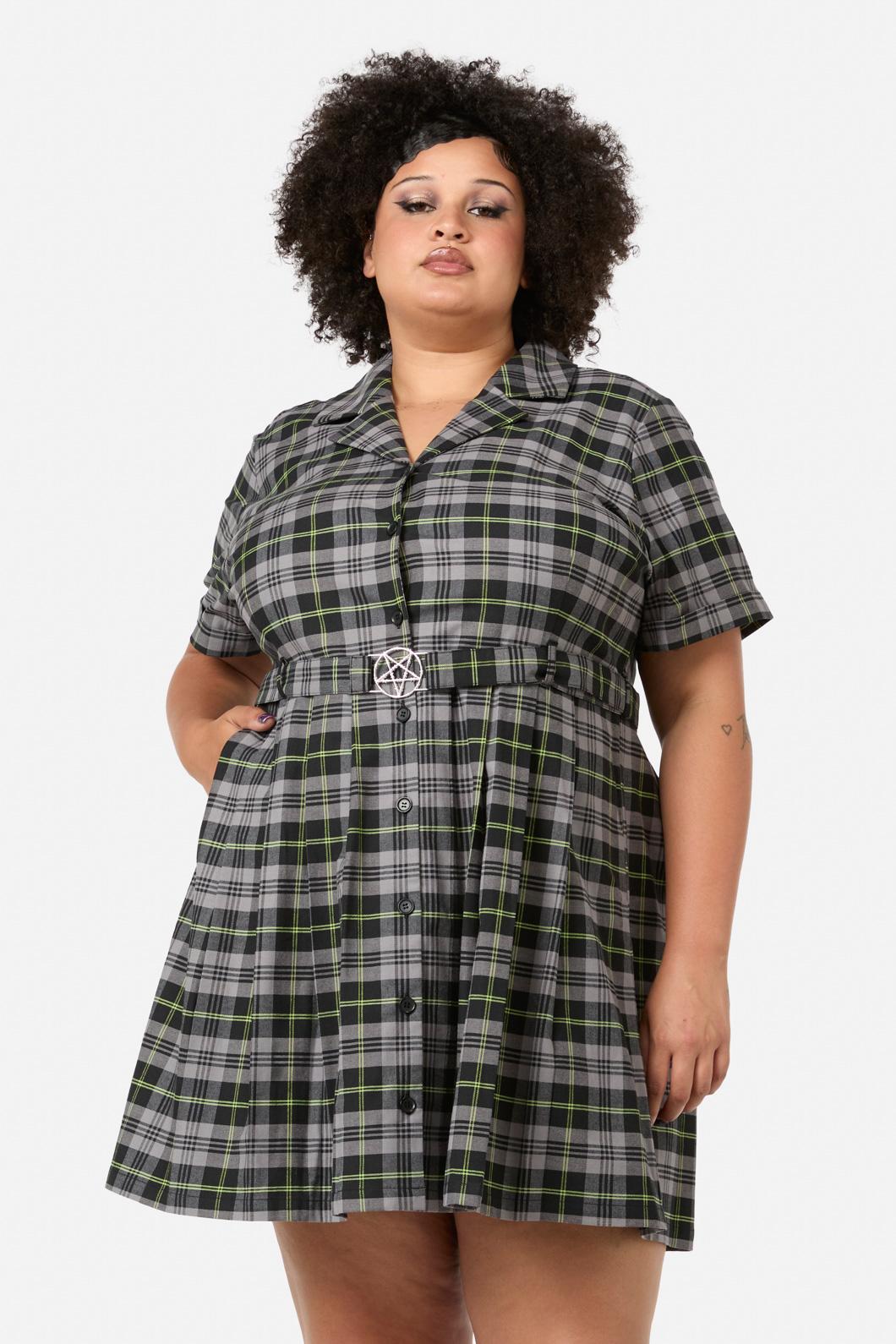 Black Friday - Curve Encounter Tartan Dress - black-green