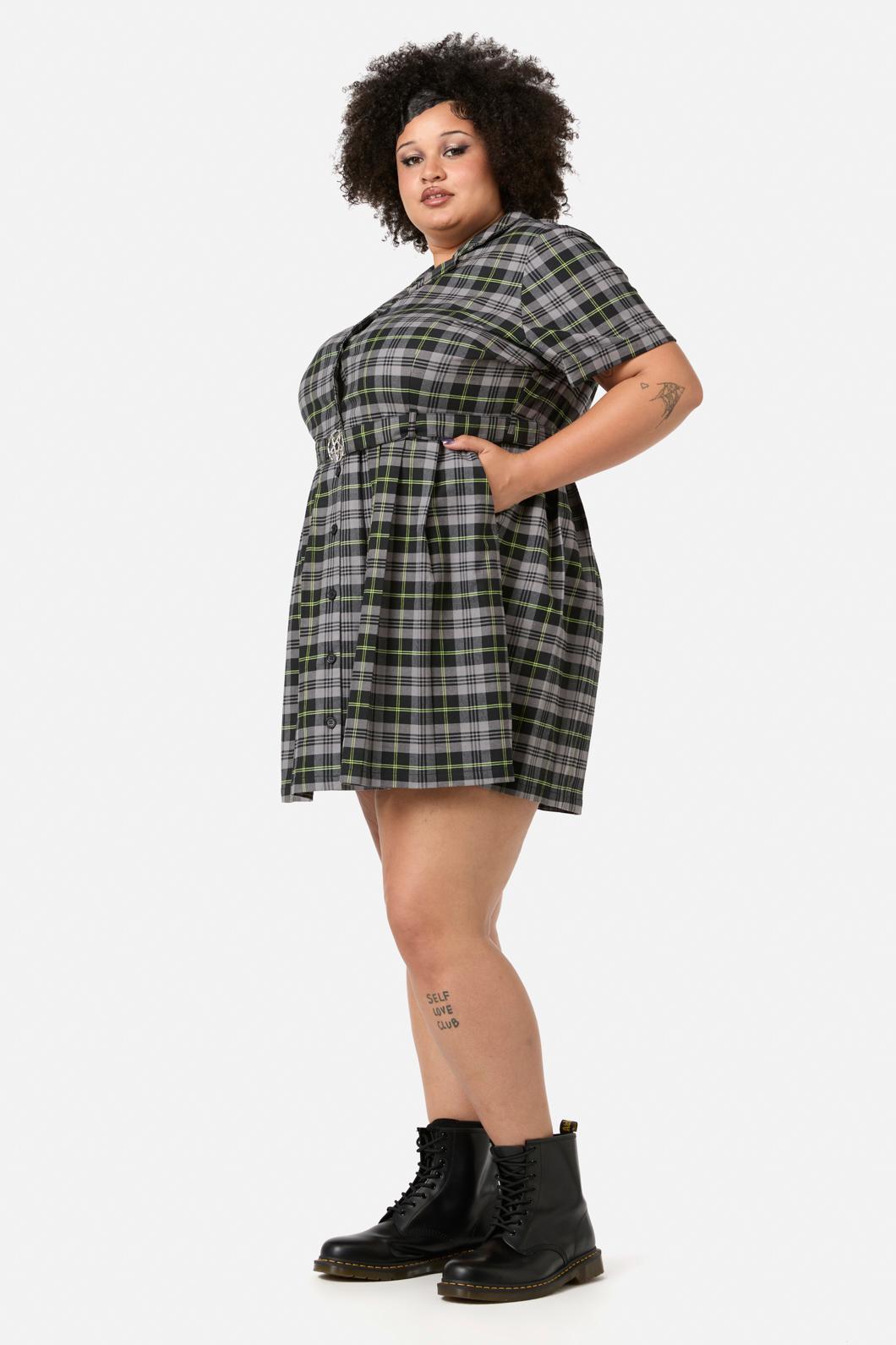 Black Friday - Curve Encounter Tartan Dress - black-green