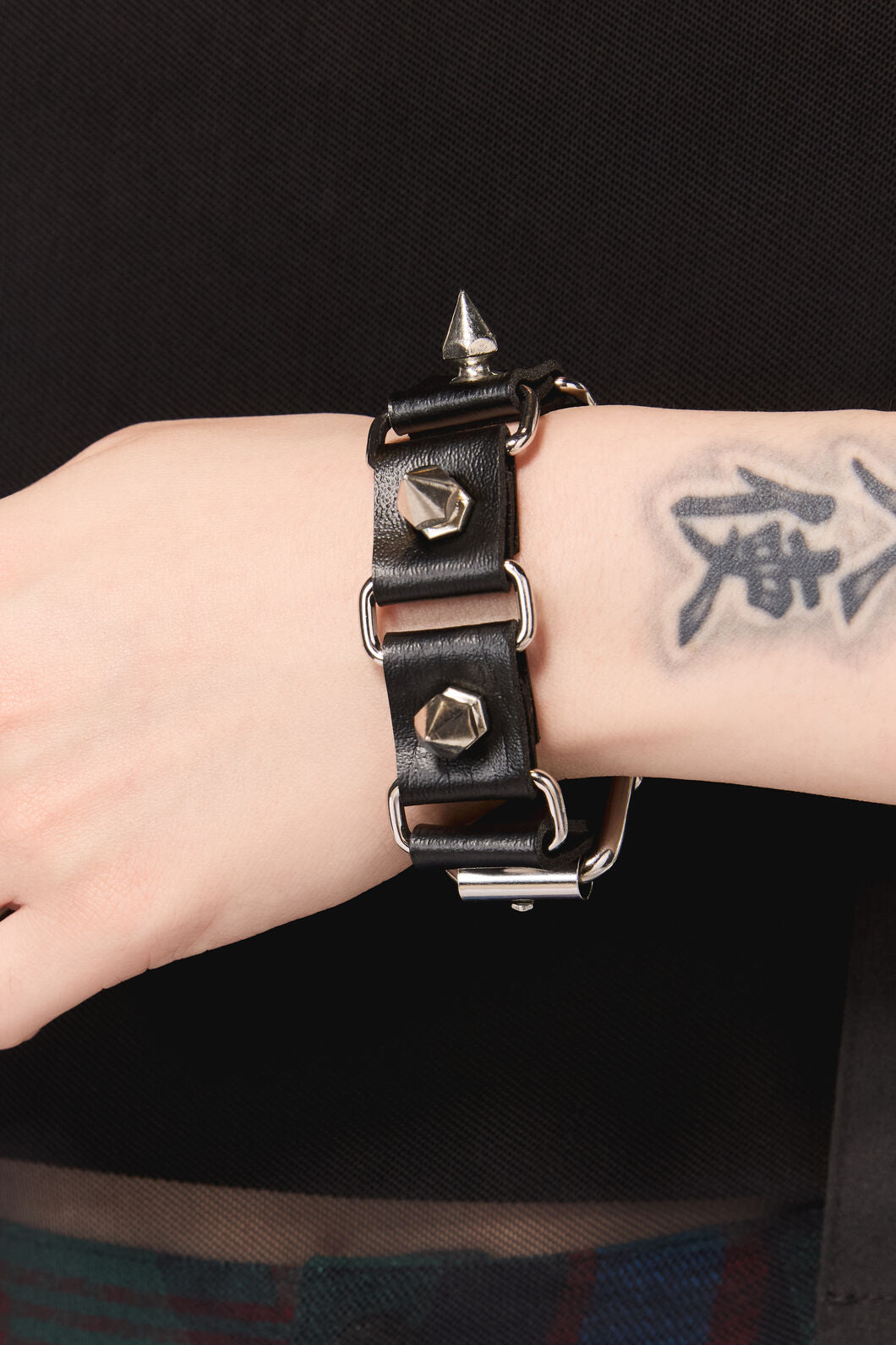 Black Friday - Spike & Link Cuff - black