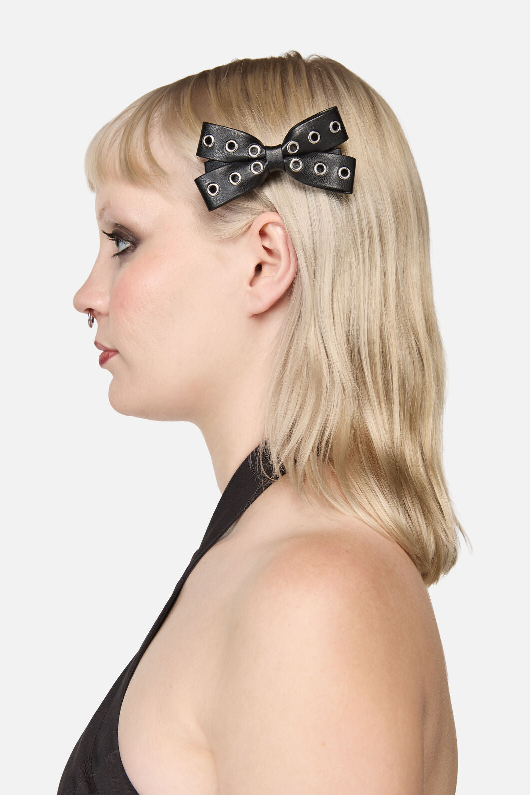 Black Friday - Eyelet Bow Clip - black