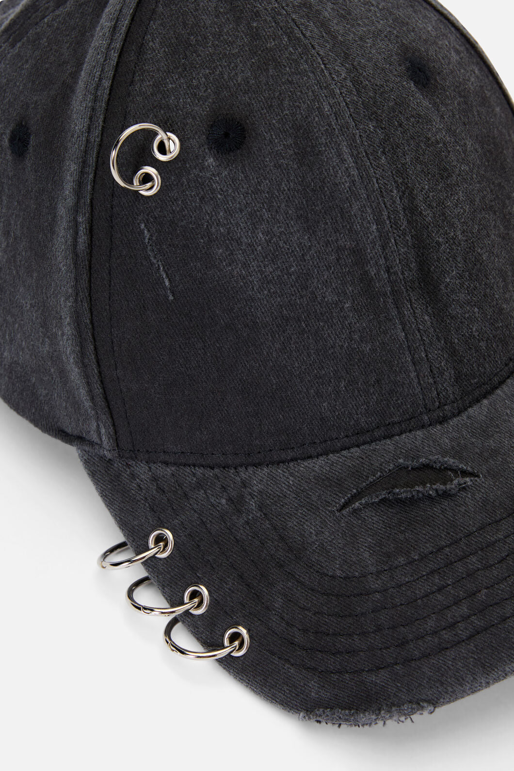 Black Friday - Simple Distressed Pierced Cap - grey
