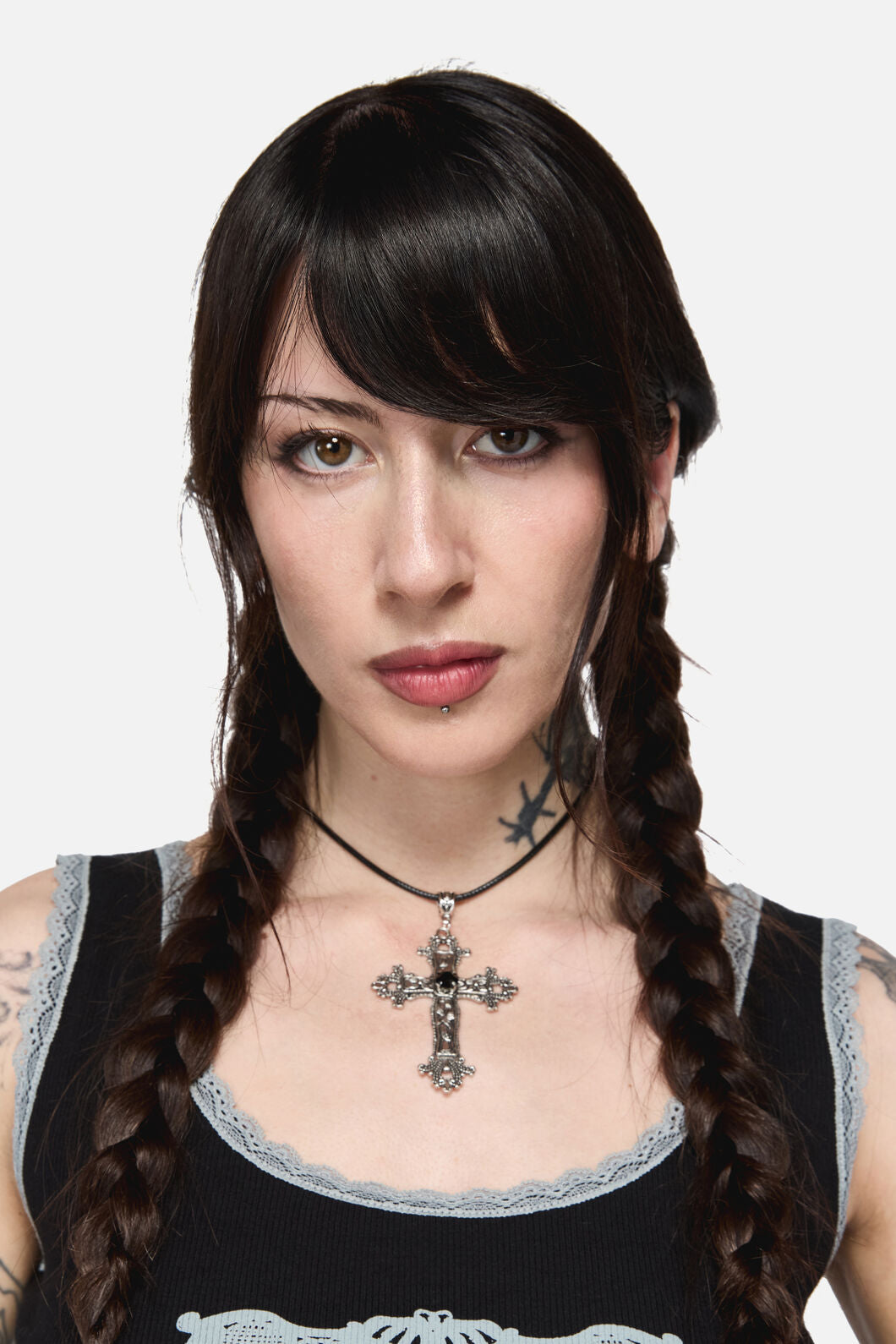 Black Friday - Gothic Cross Pendant Choker - silver