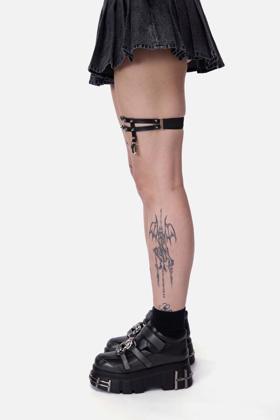 Black Friday - Stud Heart Ring Garter - black