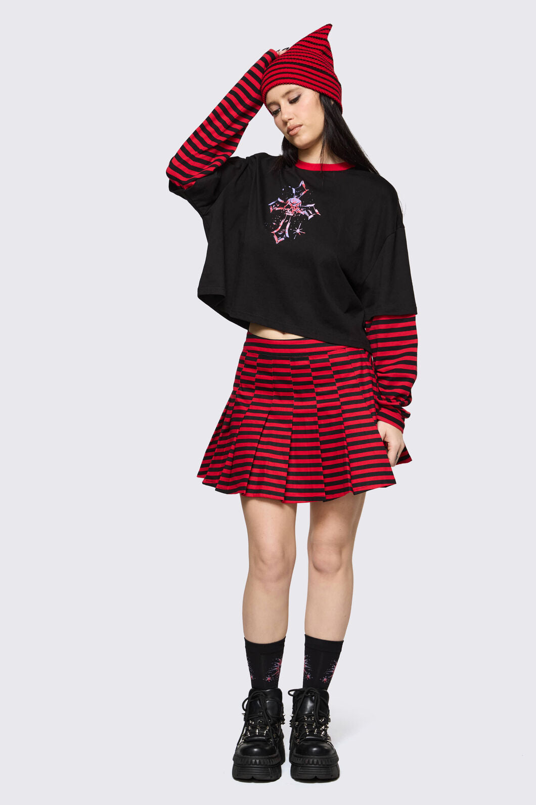 Black Friday - Pointed Knitted Beanie - black-red