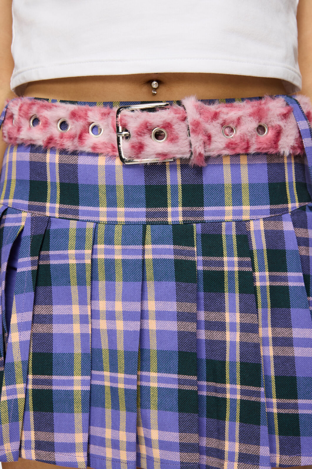 Black Friday - Fluffy Pink Belt - pink