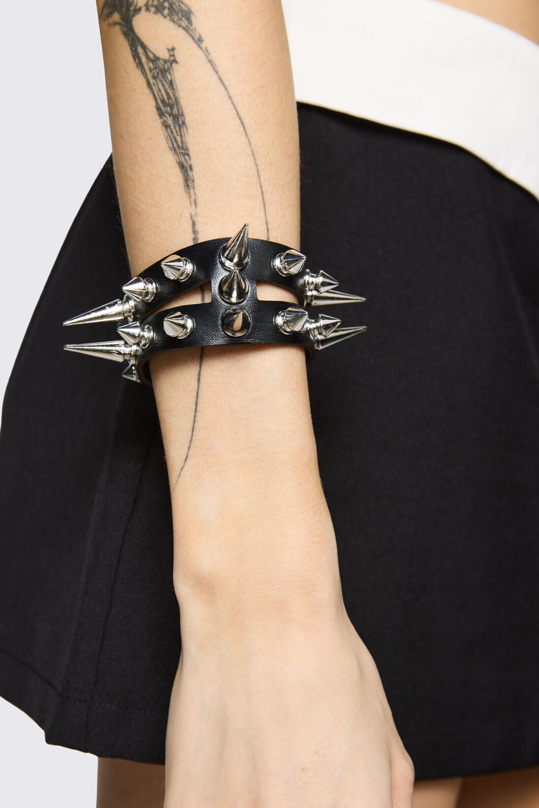 Black Friday - Spike Double Band Cuff - black