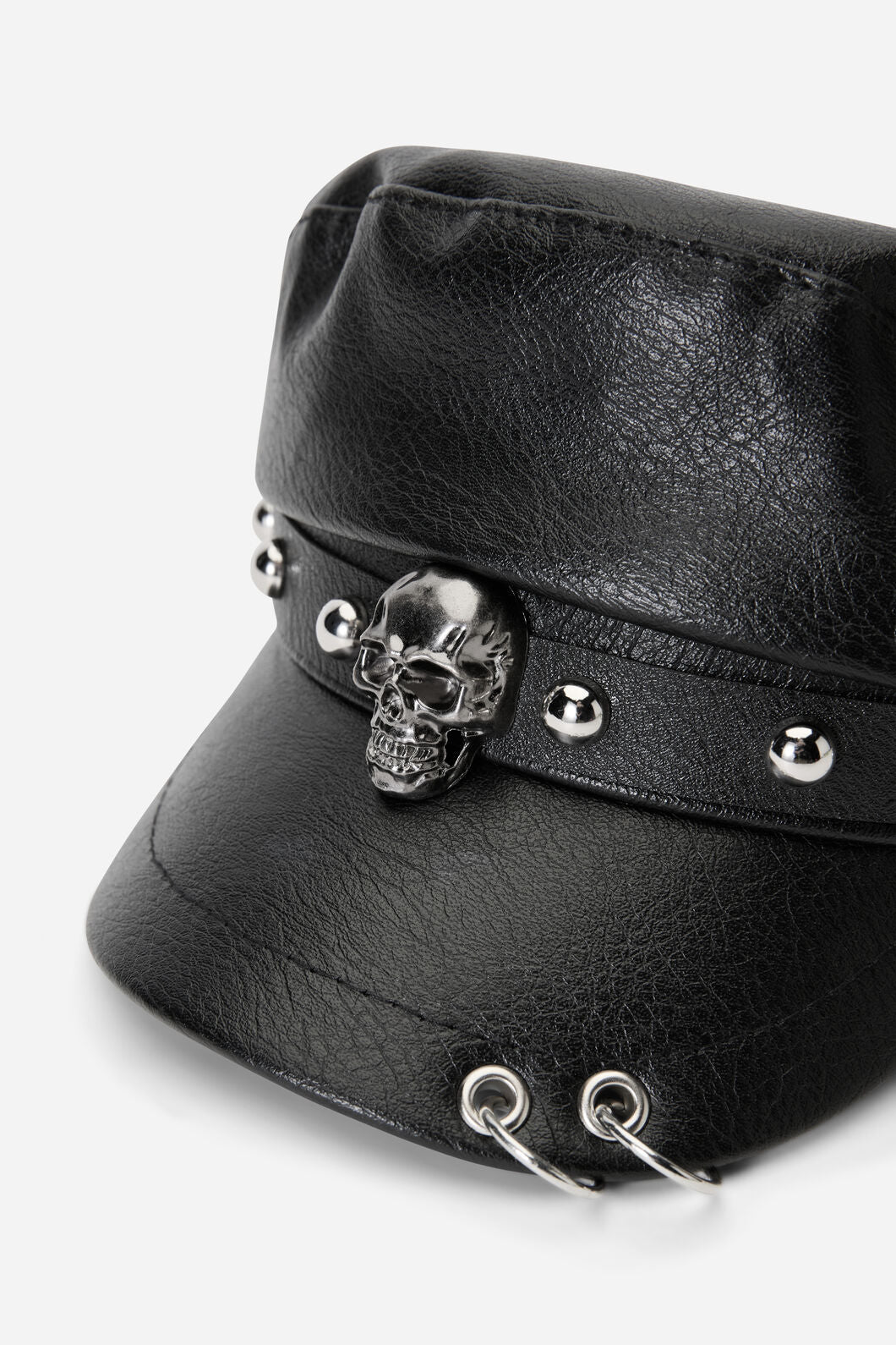 Black Friday - Studded & Skull Peak Cap - black