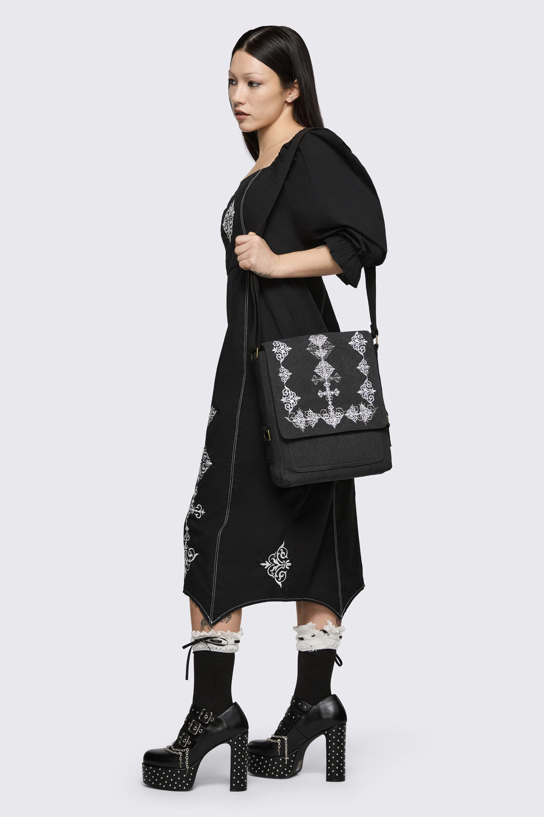 Black Friday - Sunday Embroidered Canvas Bag - black