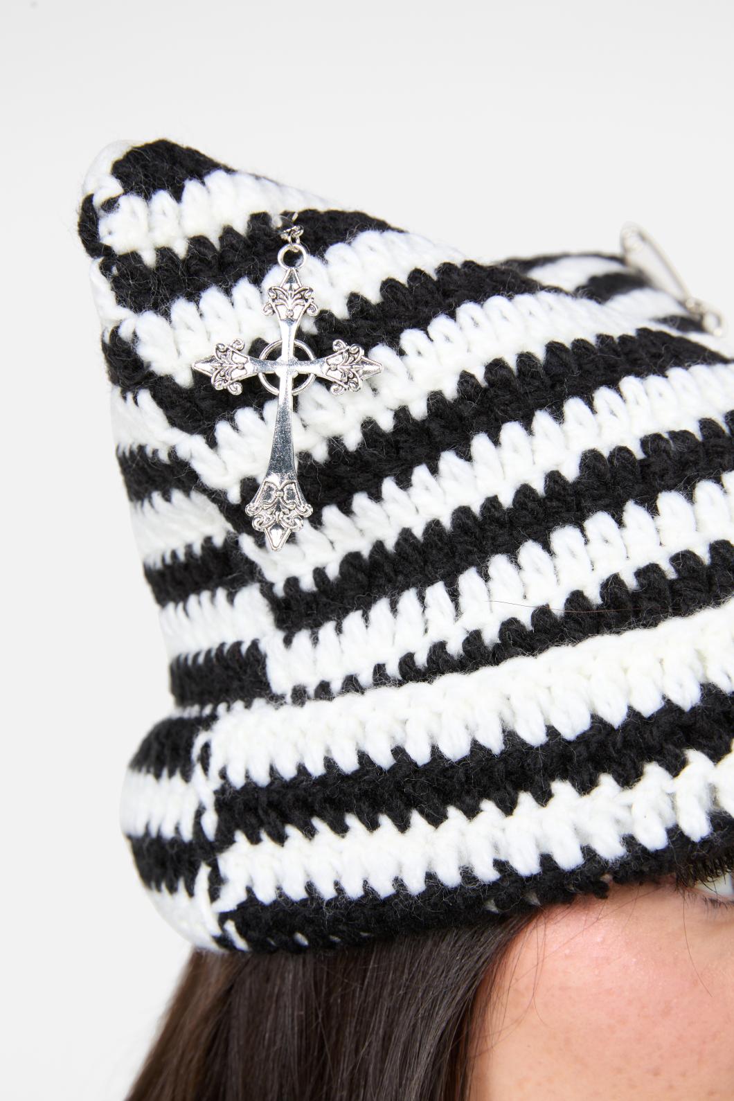 Black Friday - White Charming Stripe Beanie - black-white
