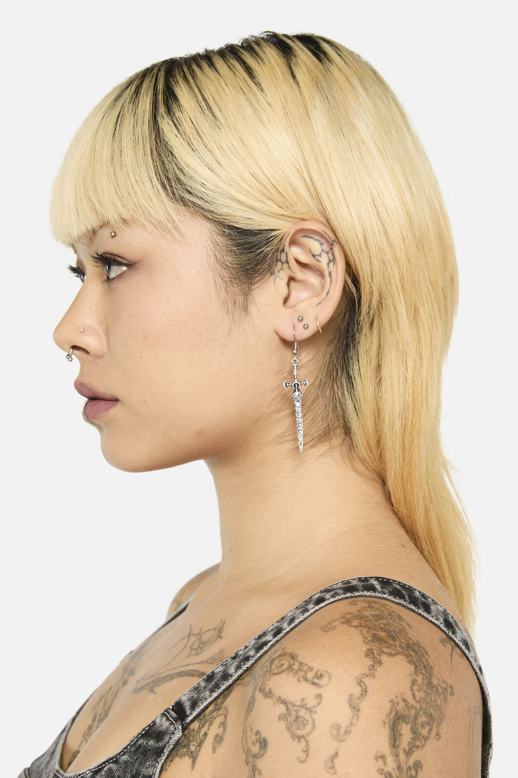 Black Friday - Engraved Sword Earrings - silver