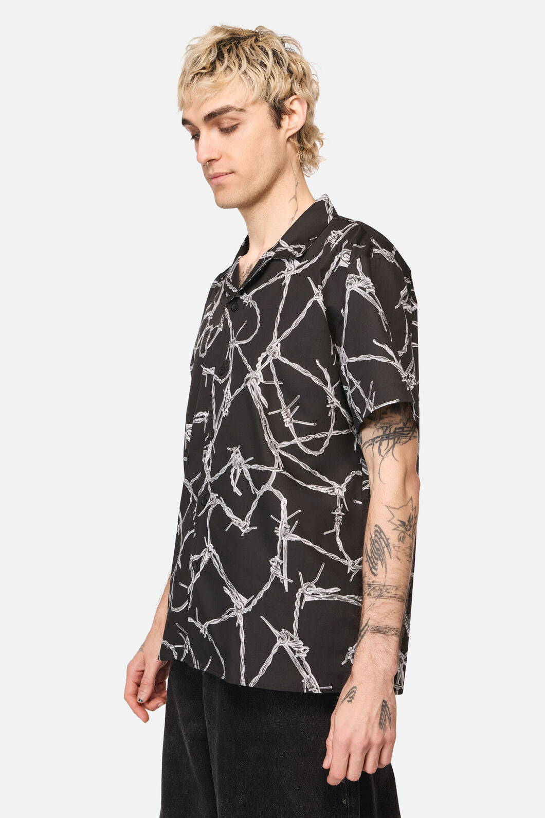 Dangerfield - Sharp Hearted Ss Shirt - black