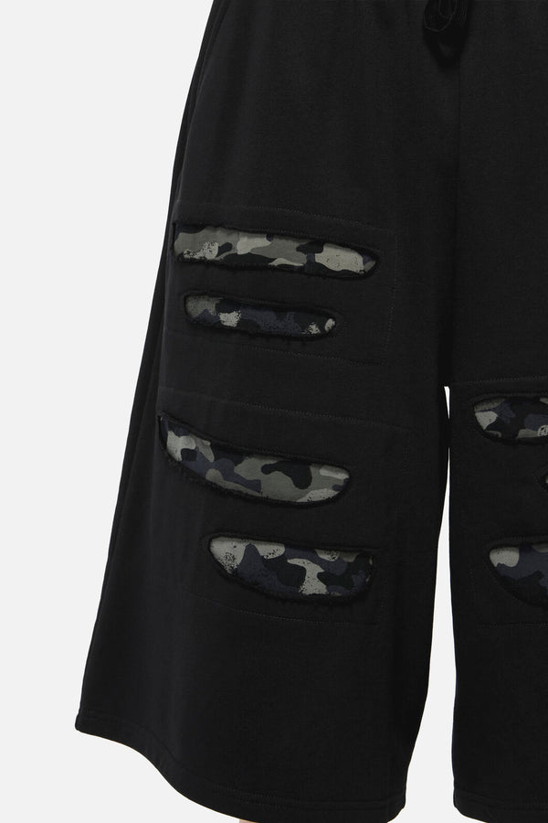 Dangerfield - Disruptive Cutout Camo Shorts - black