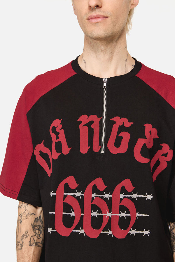 Dangerfield - Danger Sporty Goth Top - black-red