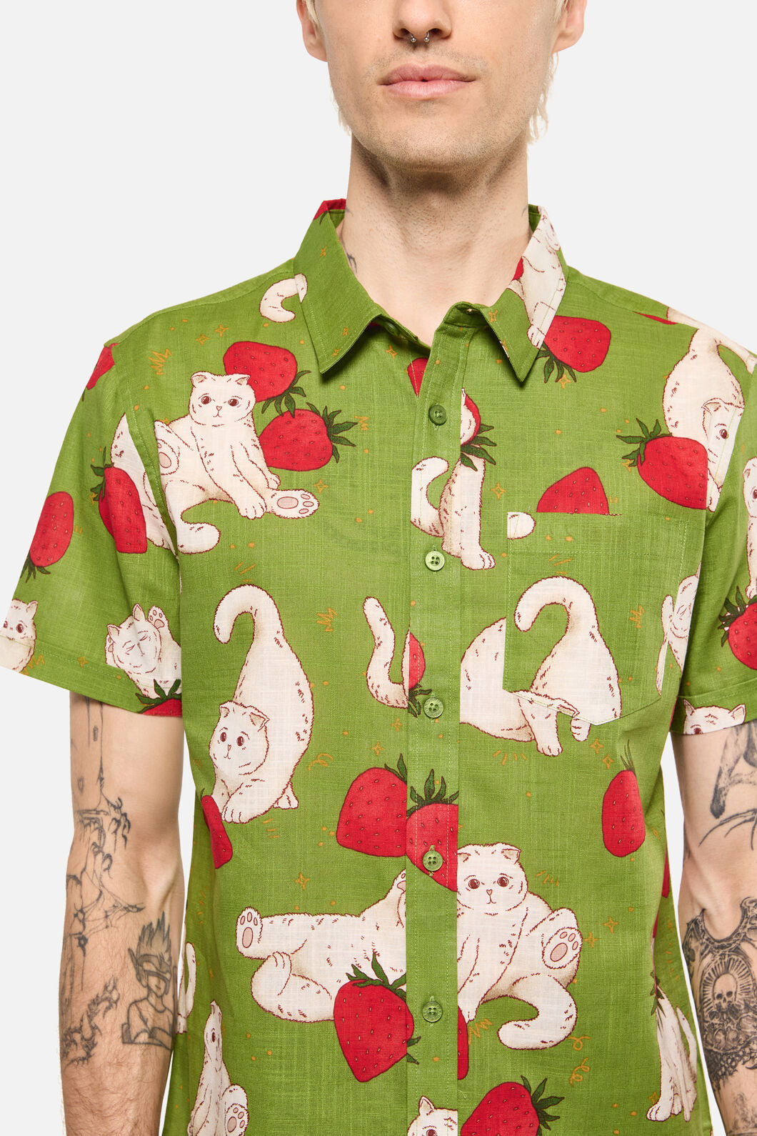 Dangerfield - Strawberry Cats SS Shirt - green