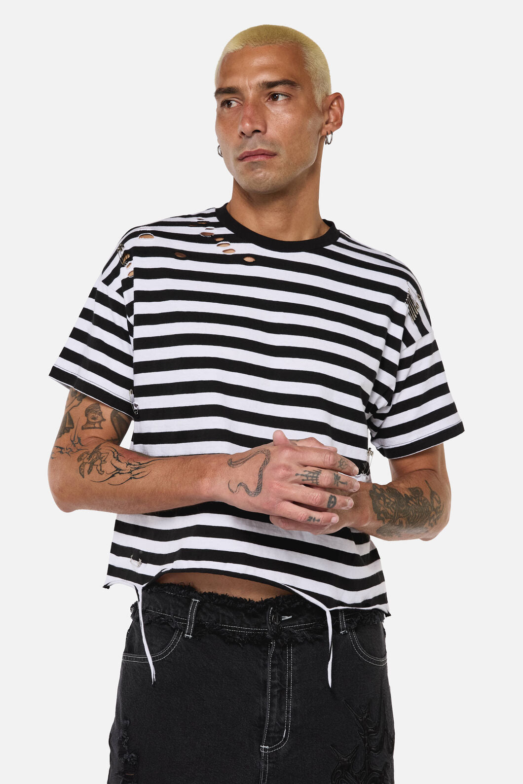 Dangerfield - Sigil Goth Stripe Distressed Tee - black-white
