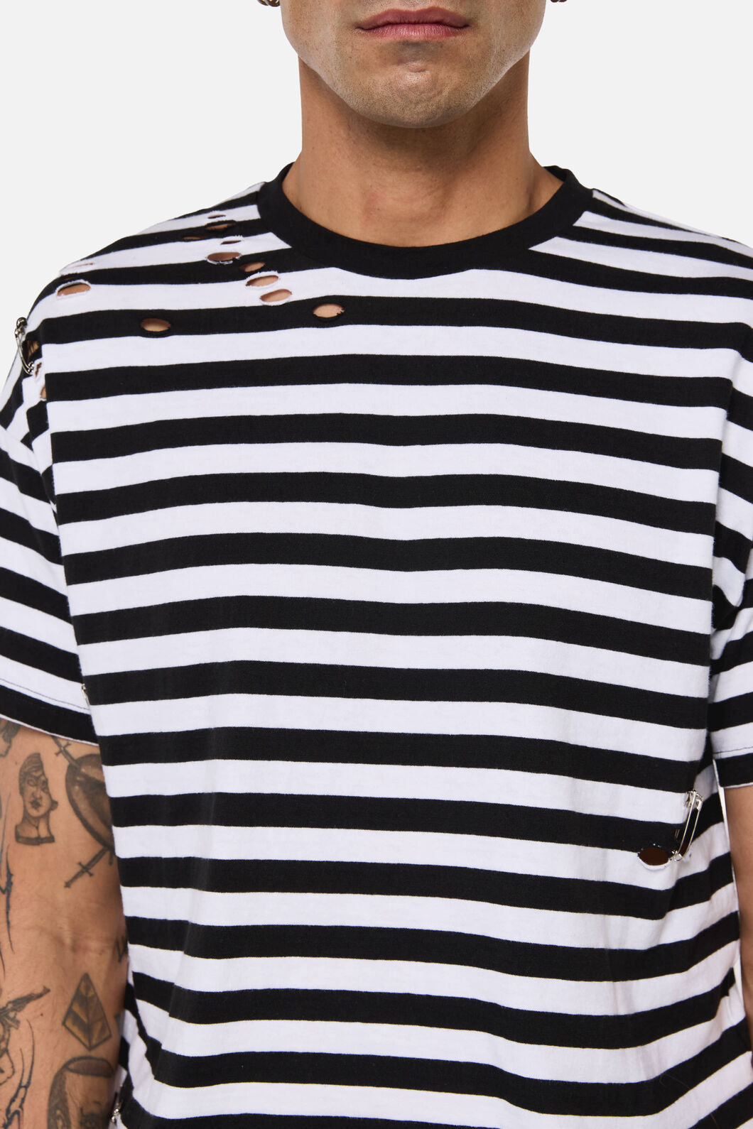 Dangerfield - Sigil Goth Stripe Distressed Tee - black-white