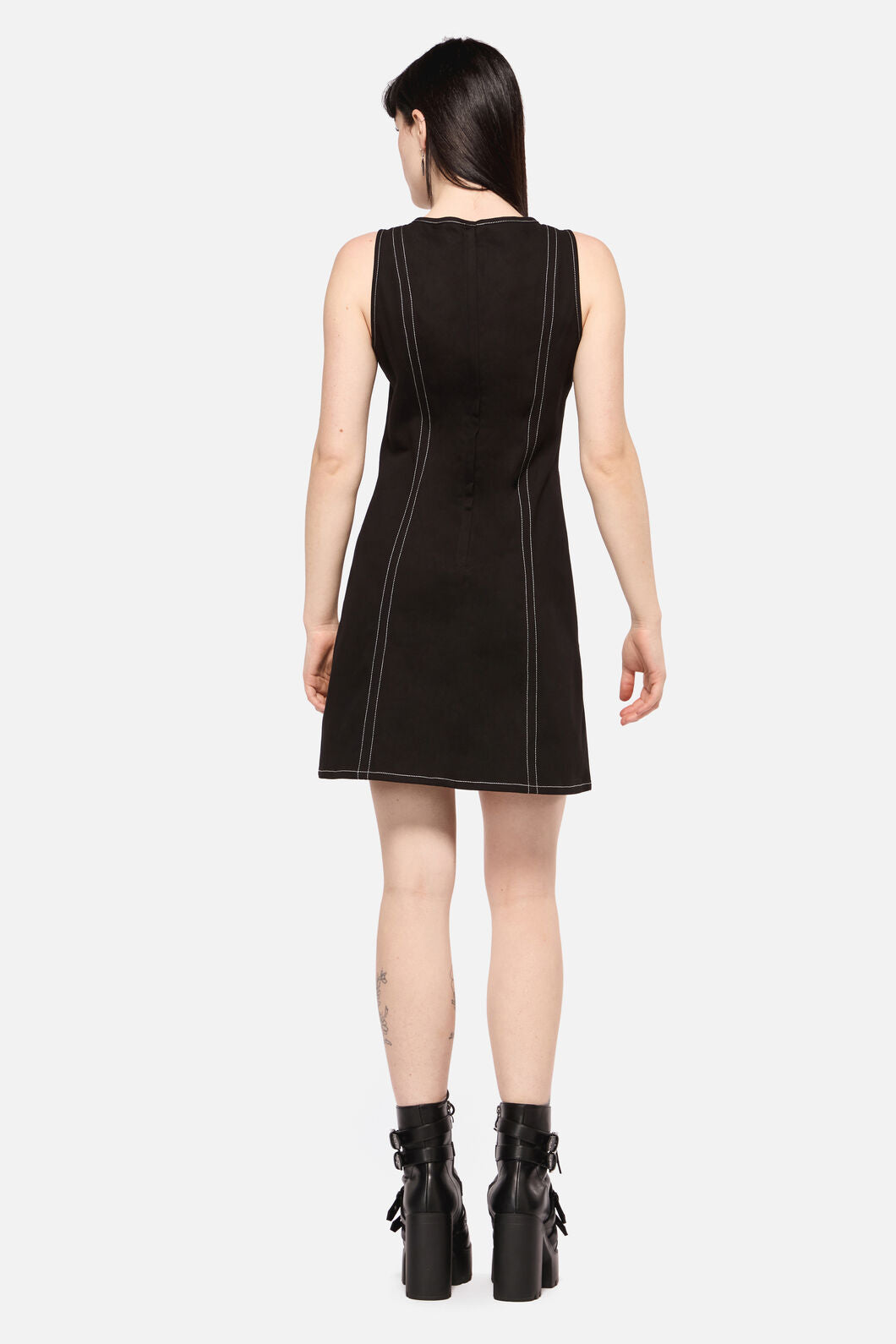 Dangerfield - Dark Pieridae Charm Basic Dress - black