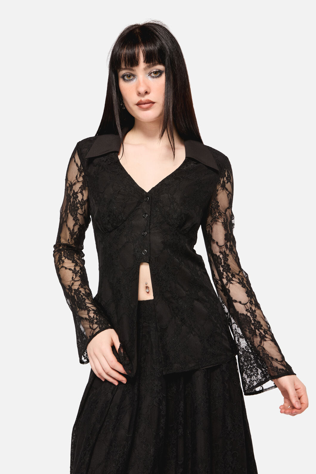 Dangerfield - Dark Pieridae Long Sleeve Lace Top - black
