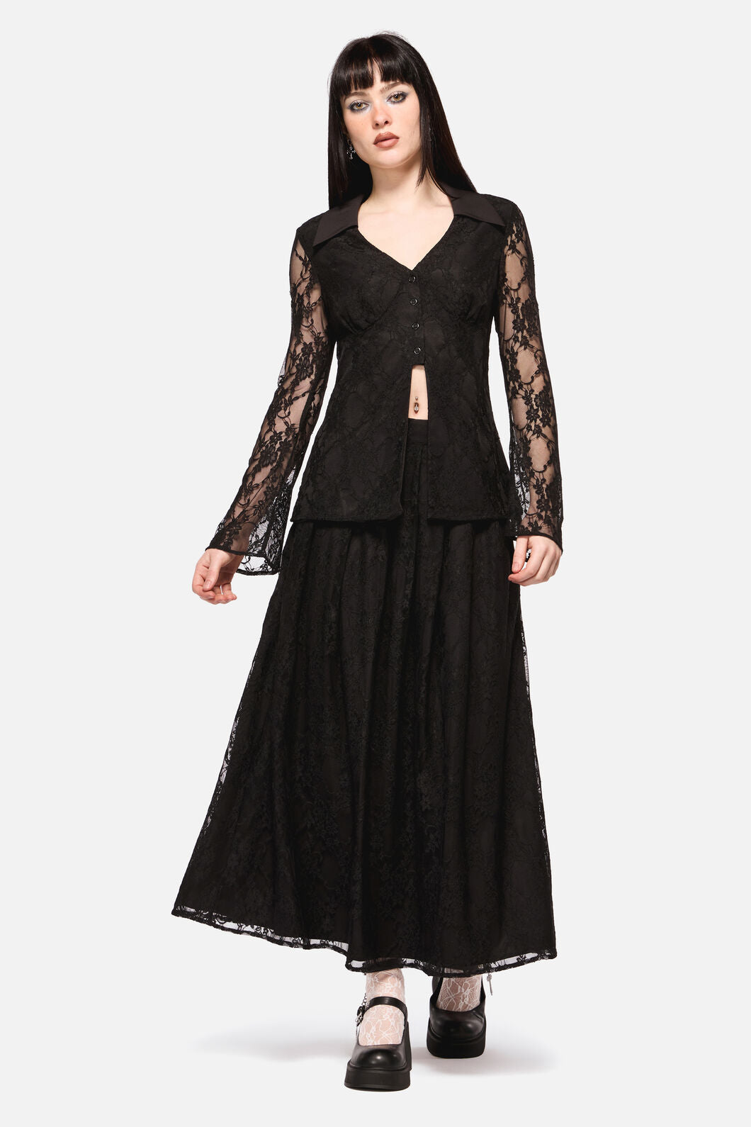 Dangerfield - Dark Pieridae Long Sleeve Lace Top - black