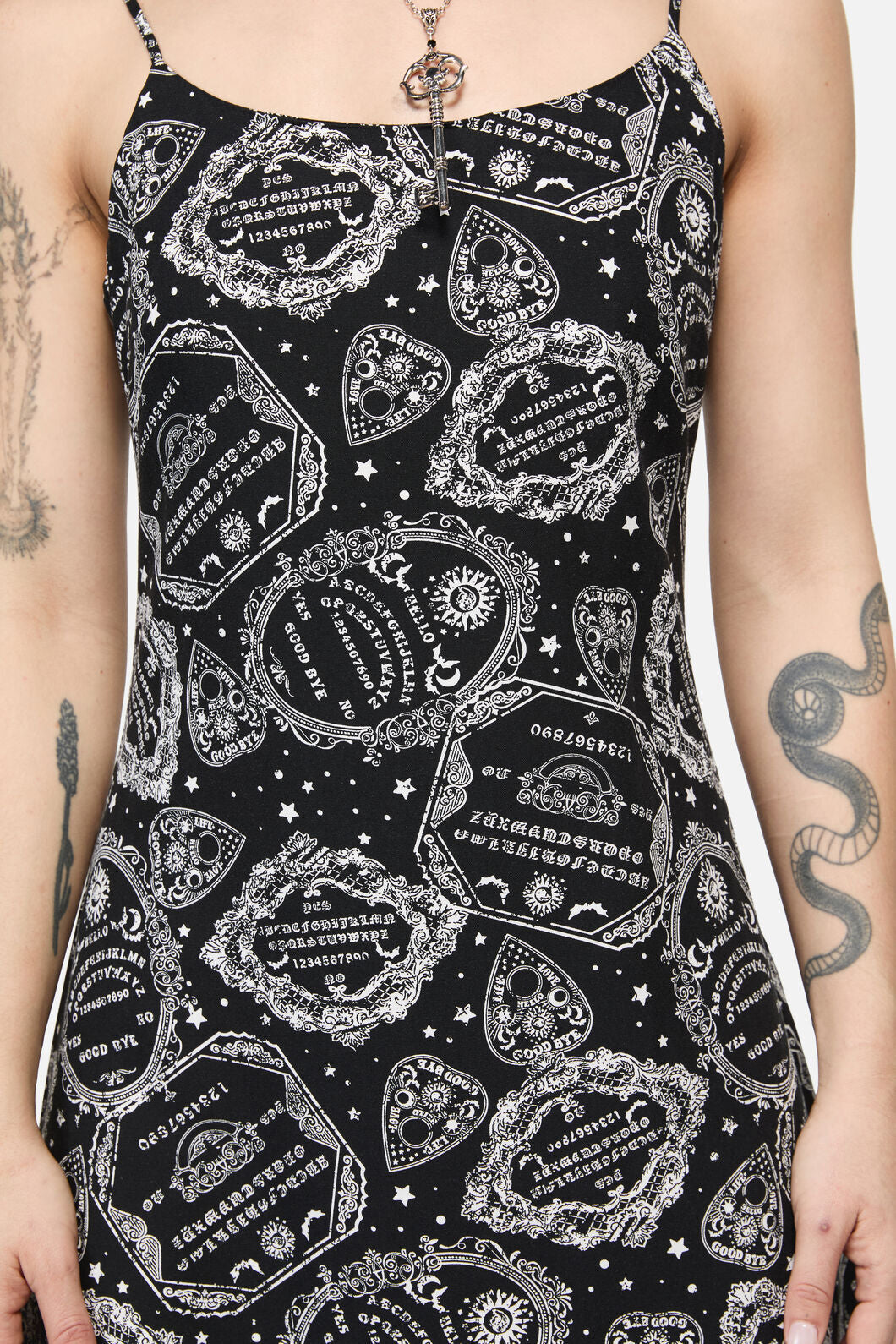 Dangerfield - Séance Goth Strap Midi Dress - black