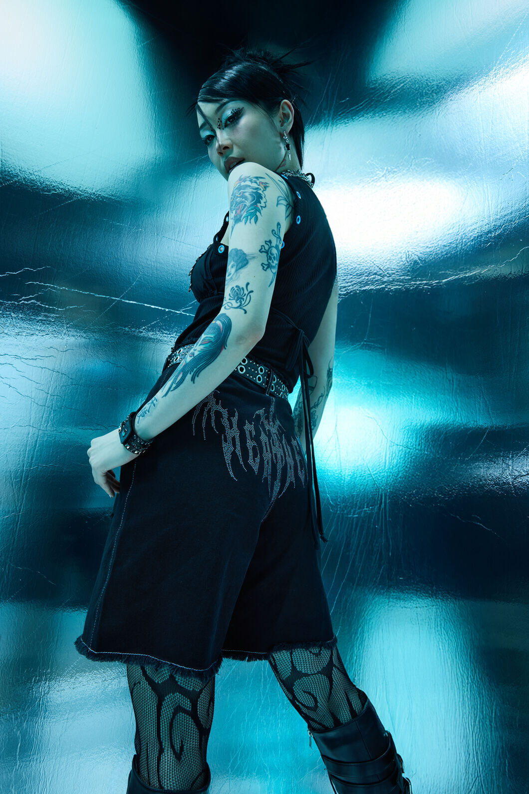 Dangerfield - Divination Goth Ripped Short - black