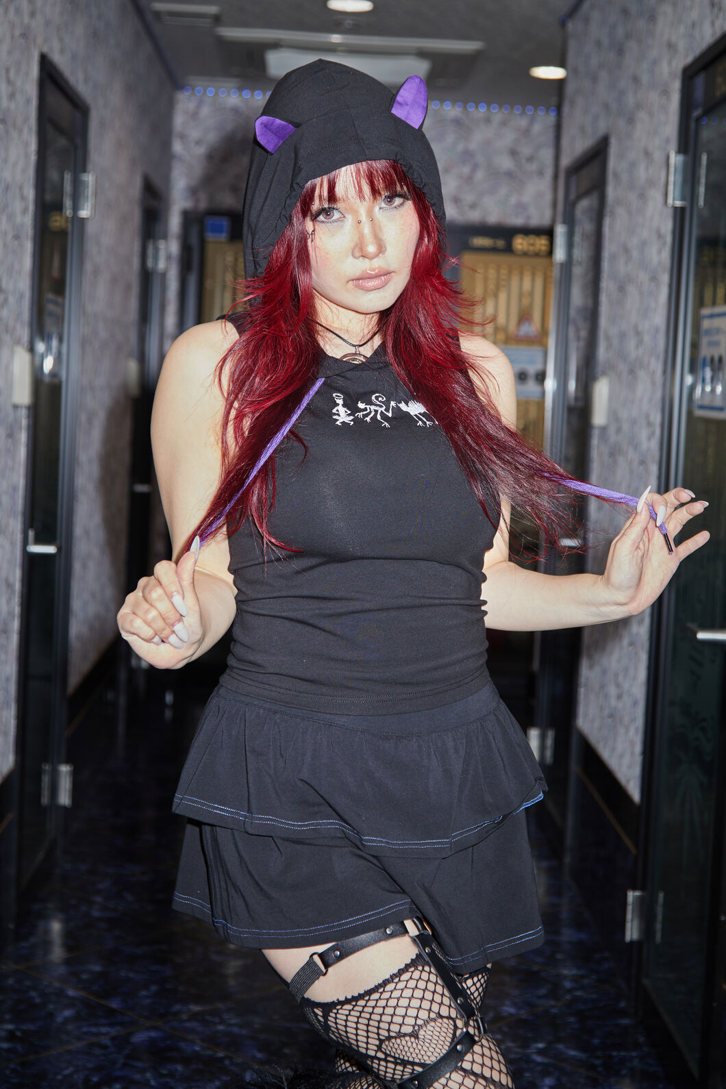 Dangerfield - Whirl Fitted Hoodie Tank Top - black