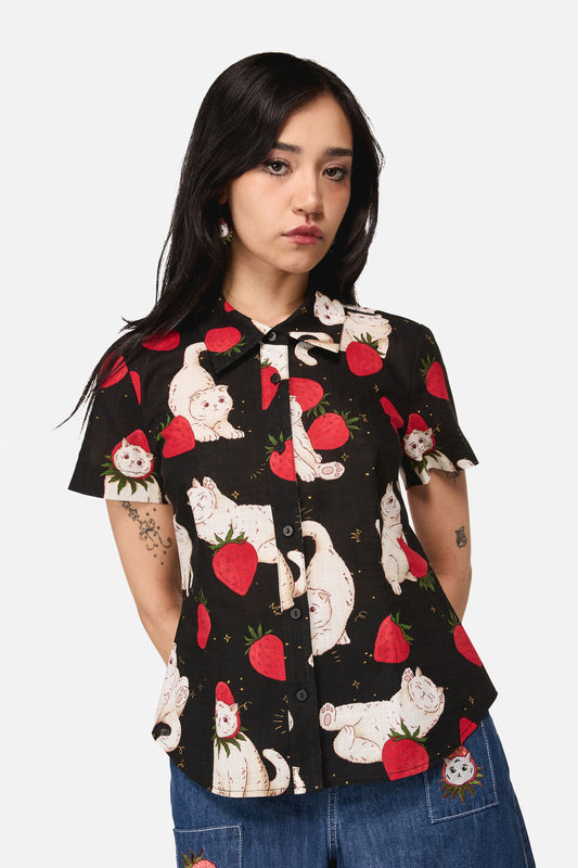 Dangerfield - Strawberry Cat Repeat Blouse - black
