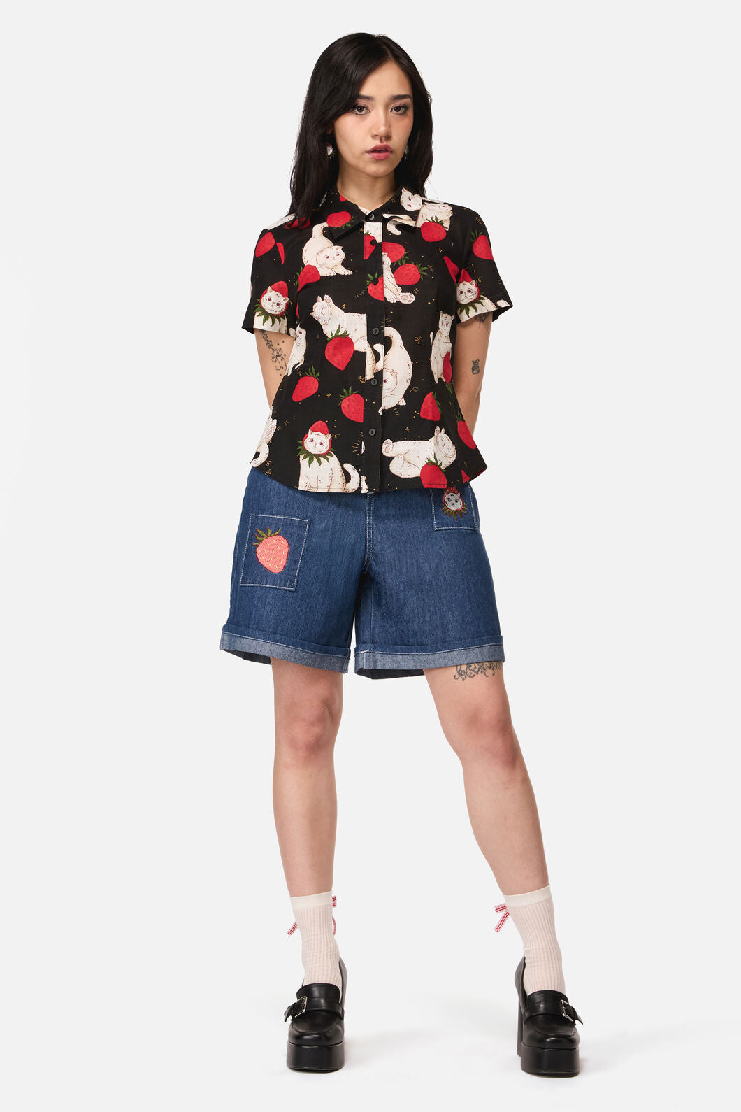 Dangerfield - Strawberry Cat Repeat Blouse - black