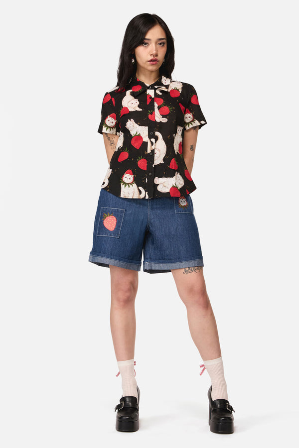 Dangerfield - Strawberry Cat Repeat Blouse - black