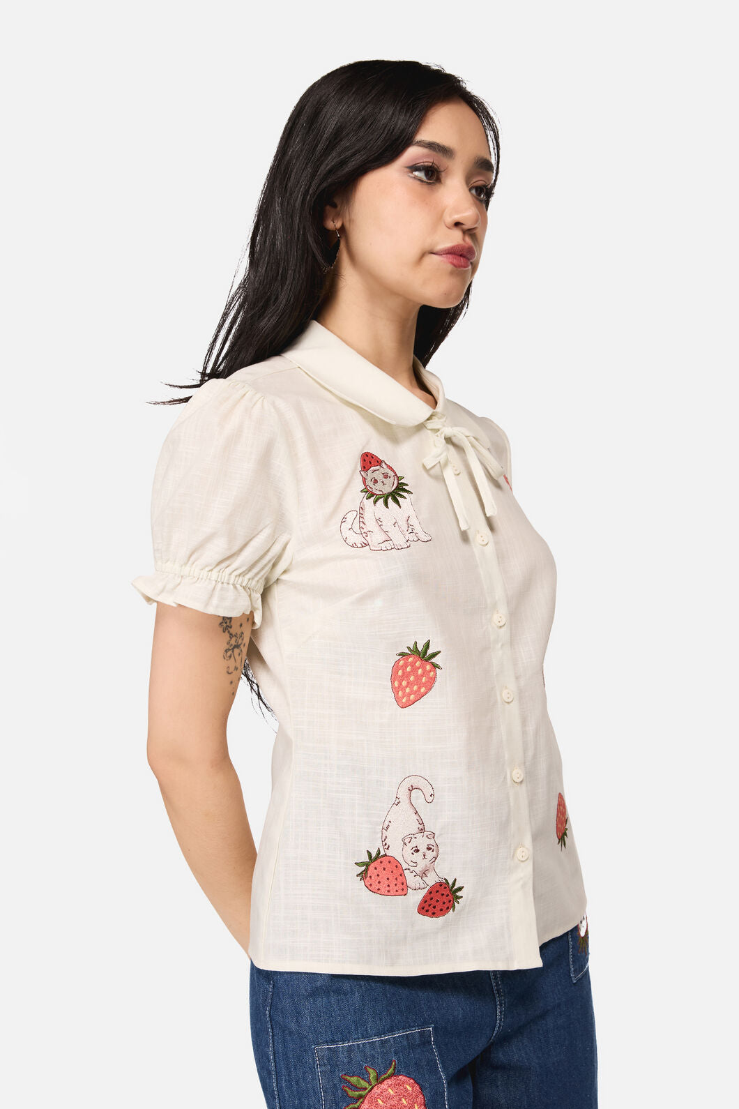 Dangerfield - Strawberry Cat Badge Blouse - cream