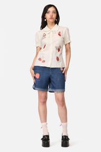 Dangerfield - Strawberry Cat Badge Blouse - cream
