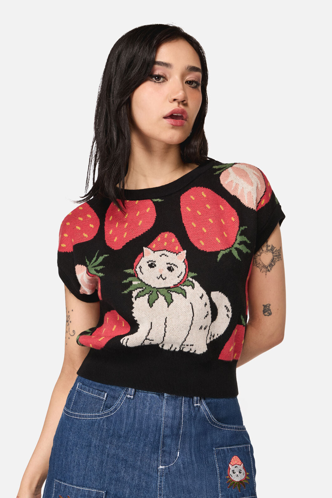 Dangerfield - Strawberry Cat Knit Top - black