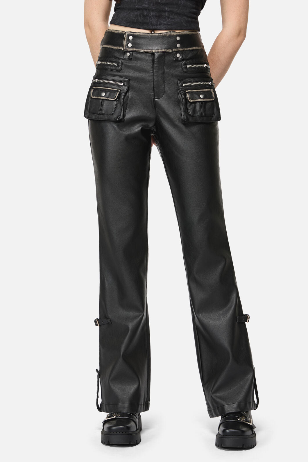 Dangerfield - Eyes Closed PU Cargo - black