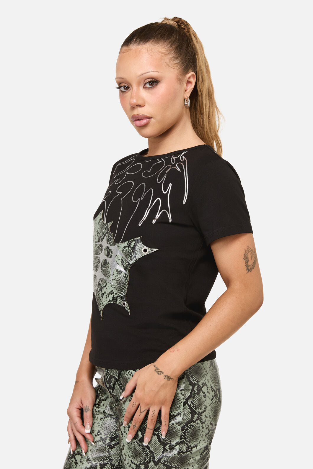 Dangerfield - Y2K Sigil Fitted Patch T-Shirt - black