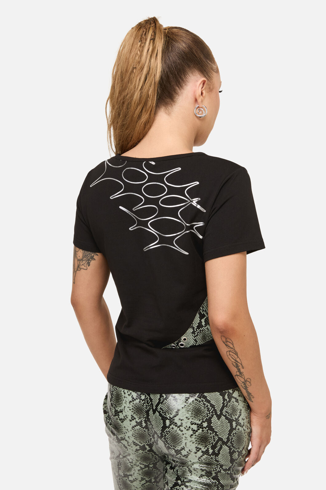 Dangerfield - Y2K Sigil Fitted Patch T-Shirt - black